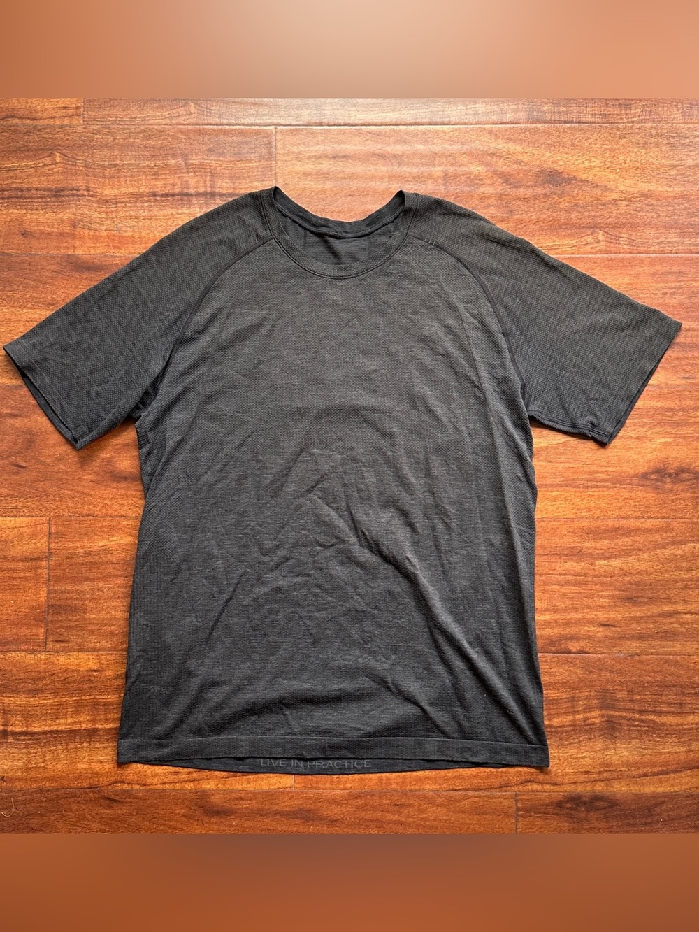 Lululemon men’s Metal Vent Tech short sleeve